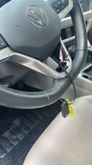 2023 Volkswagen Jetta 1.5T SE - Interior Steering Wheel With Keys Image